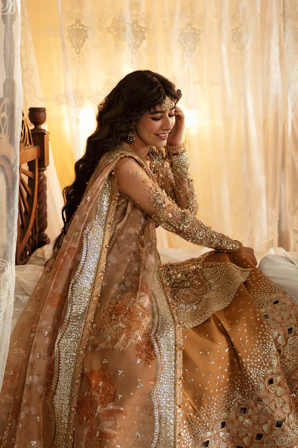 traditional Pakistani wedding dress