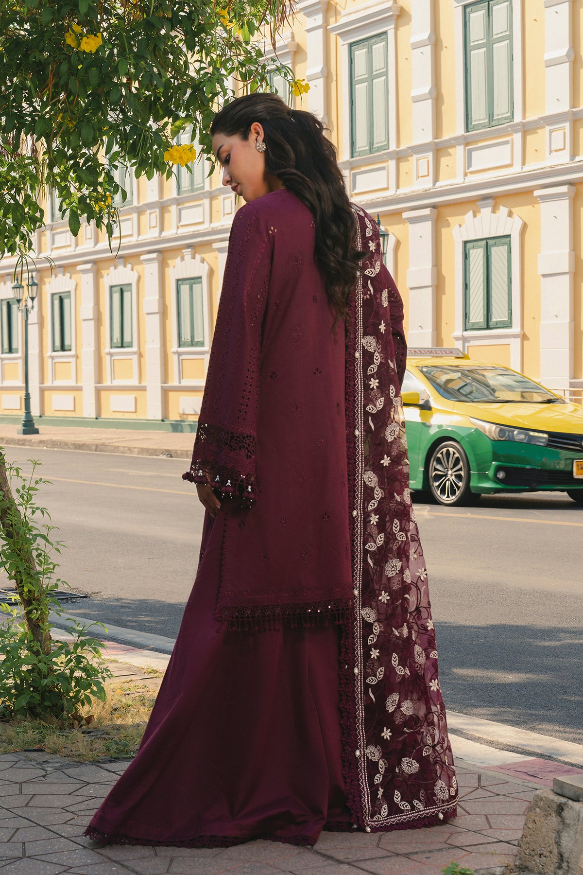 embroidered summer dresses Pakistan