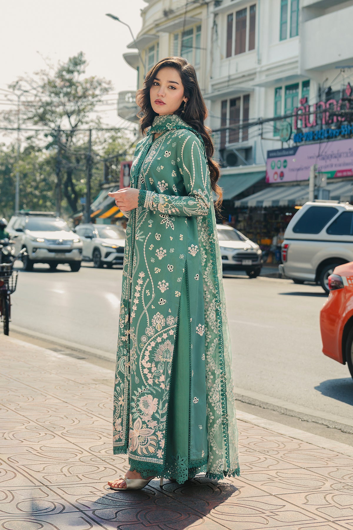 unstitched lawn Pakistan