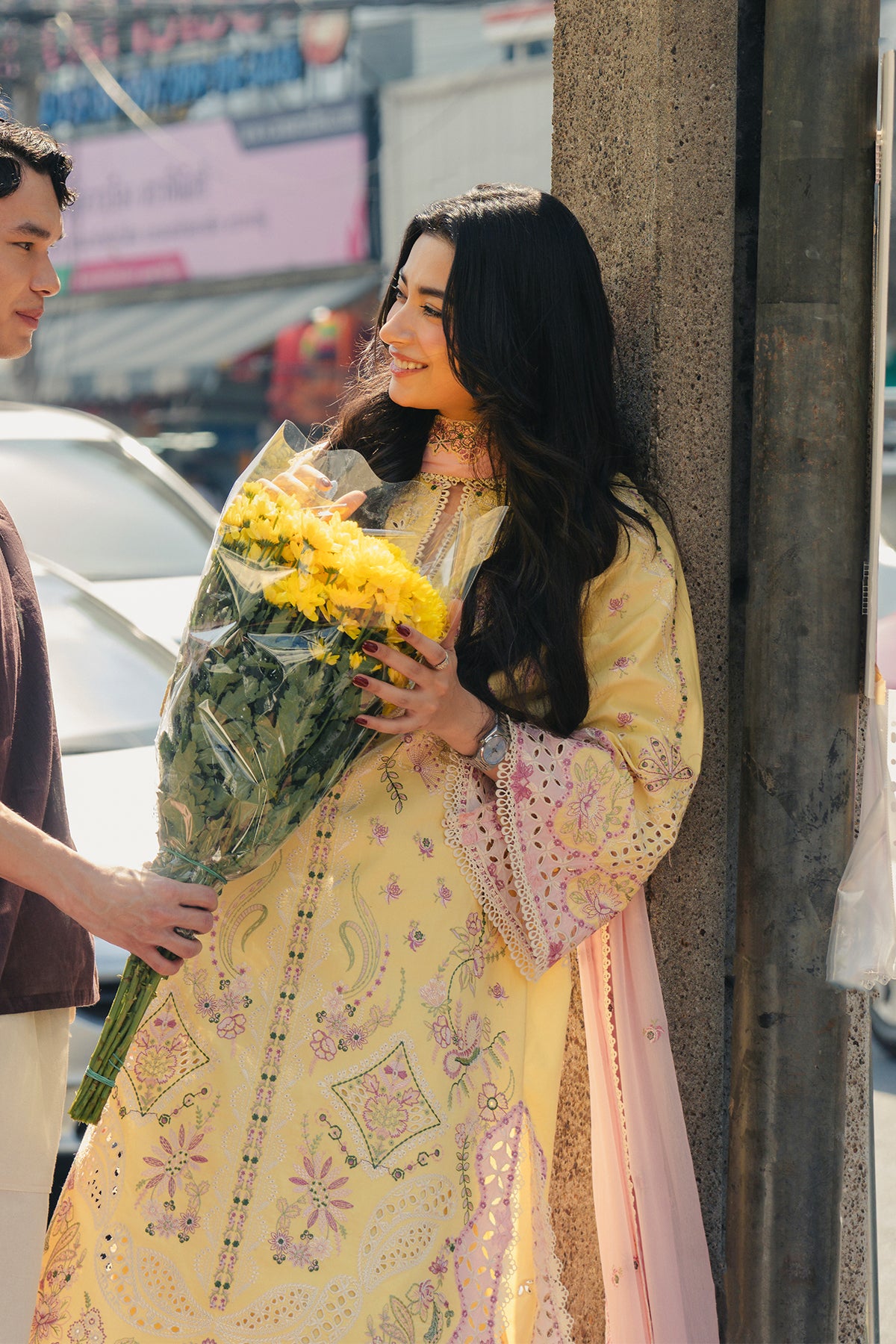 Pakistani outfit women