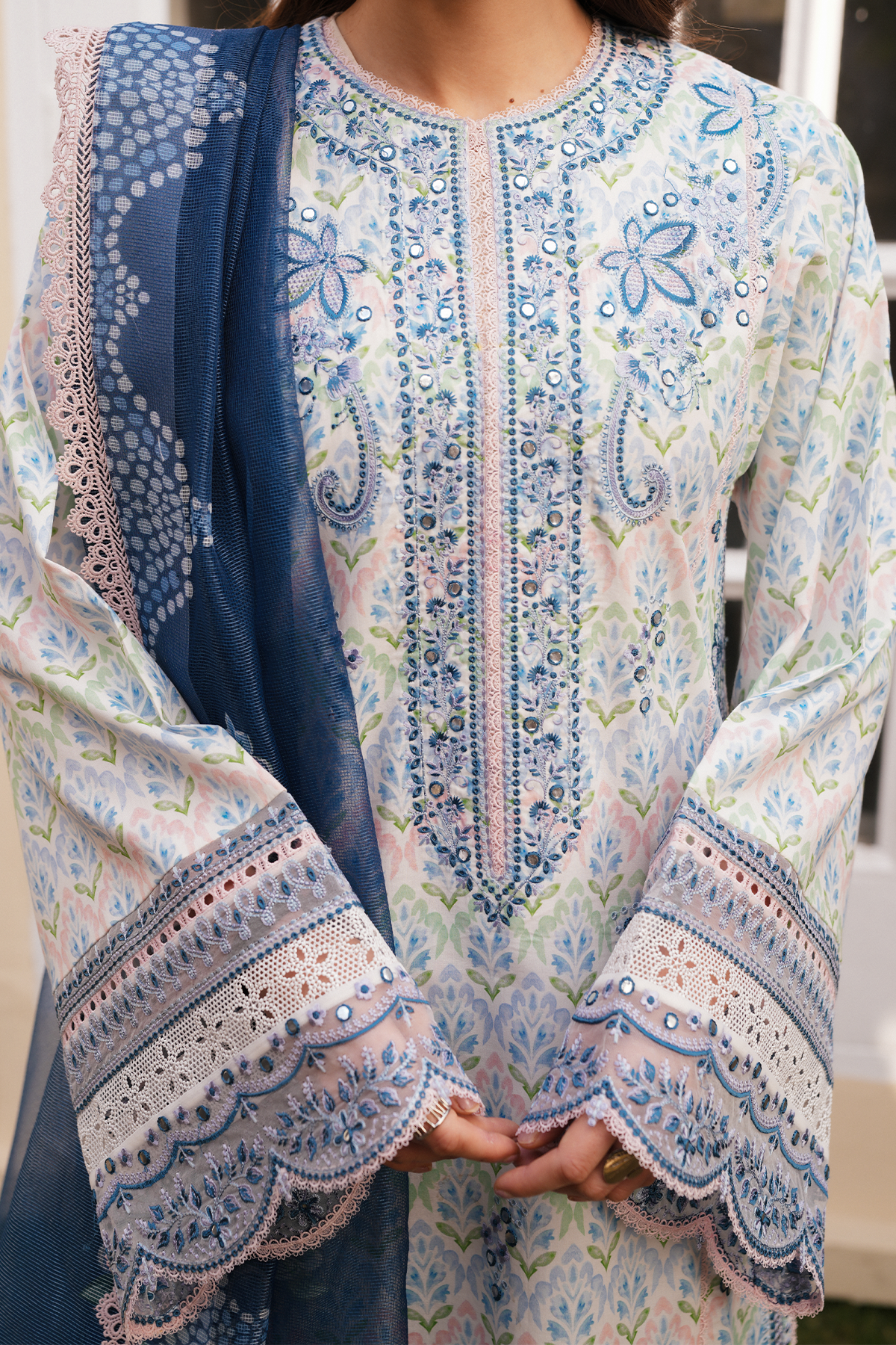 embroidered lawn suit women