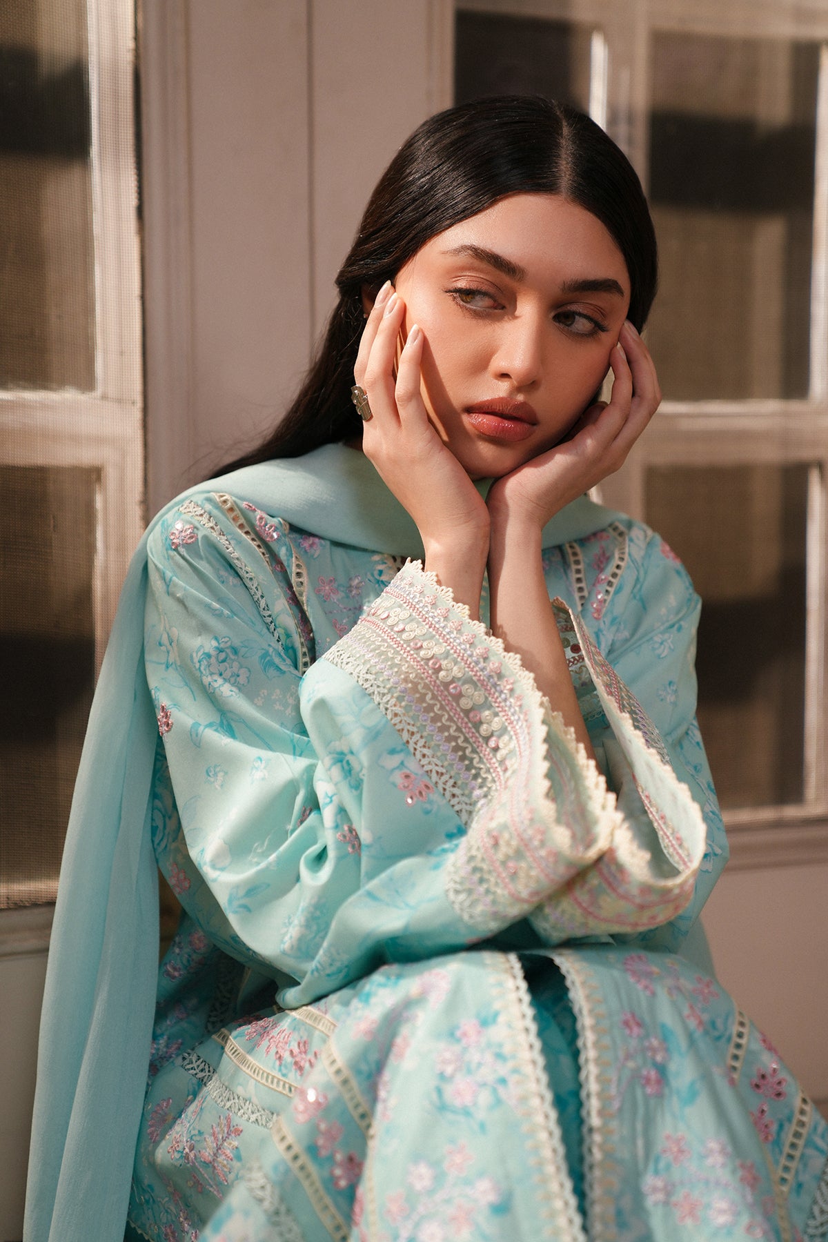Afrozeh Saphira design