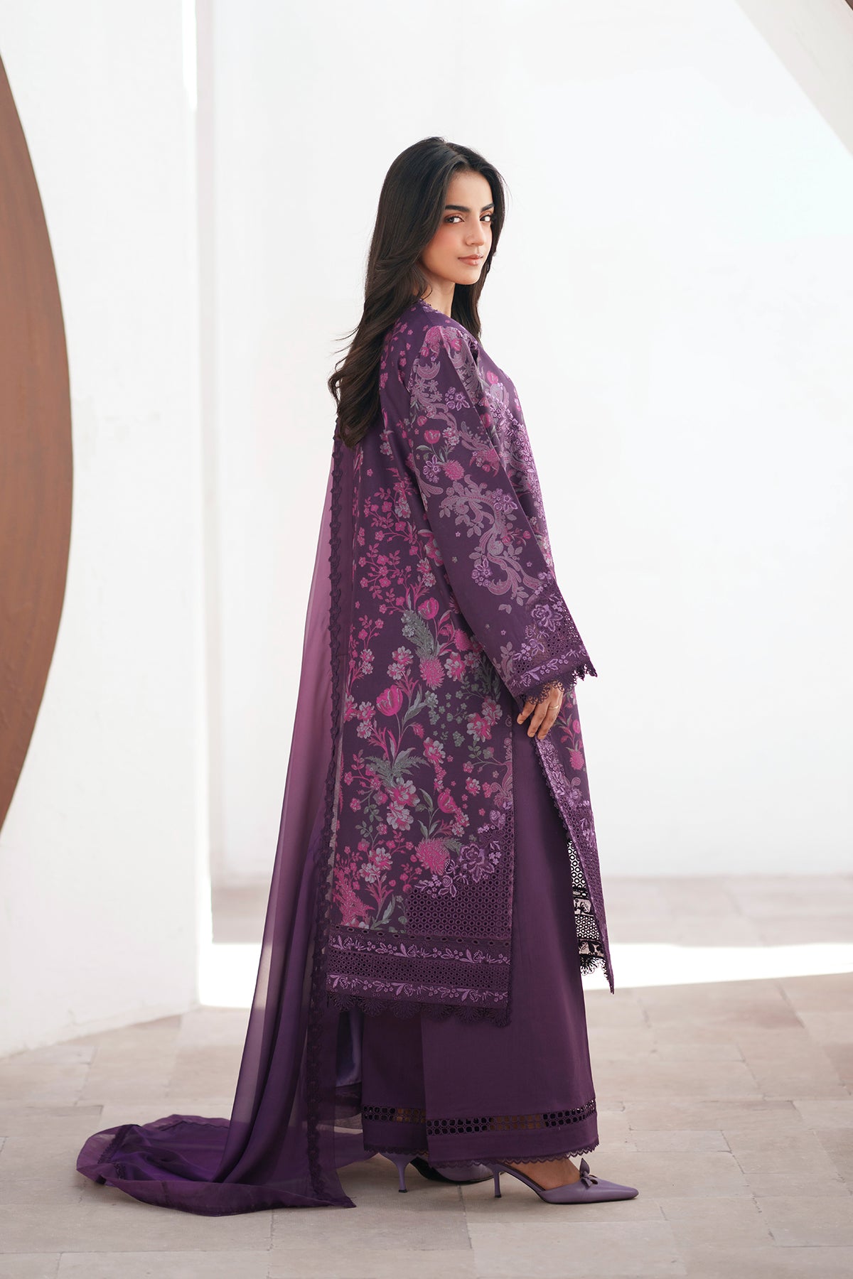 best lawn fabric in Pakistan
