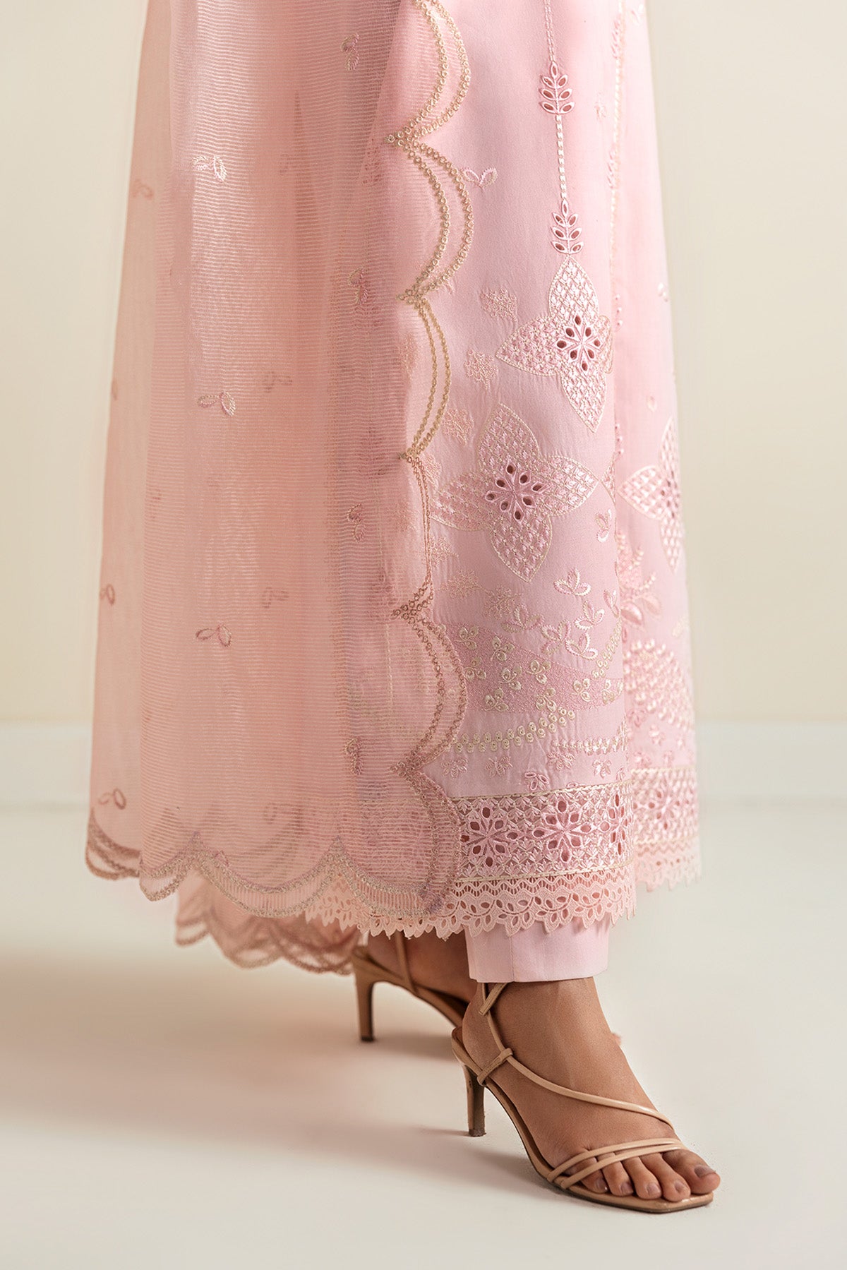 Pakistan lawn