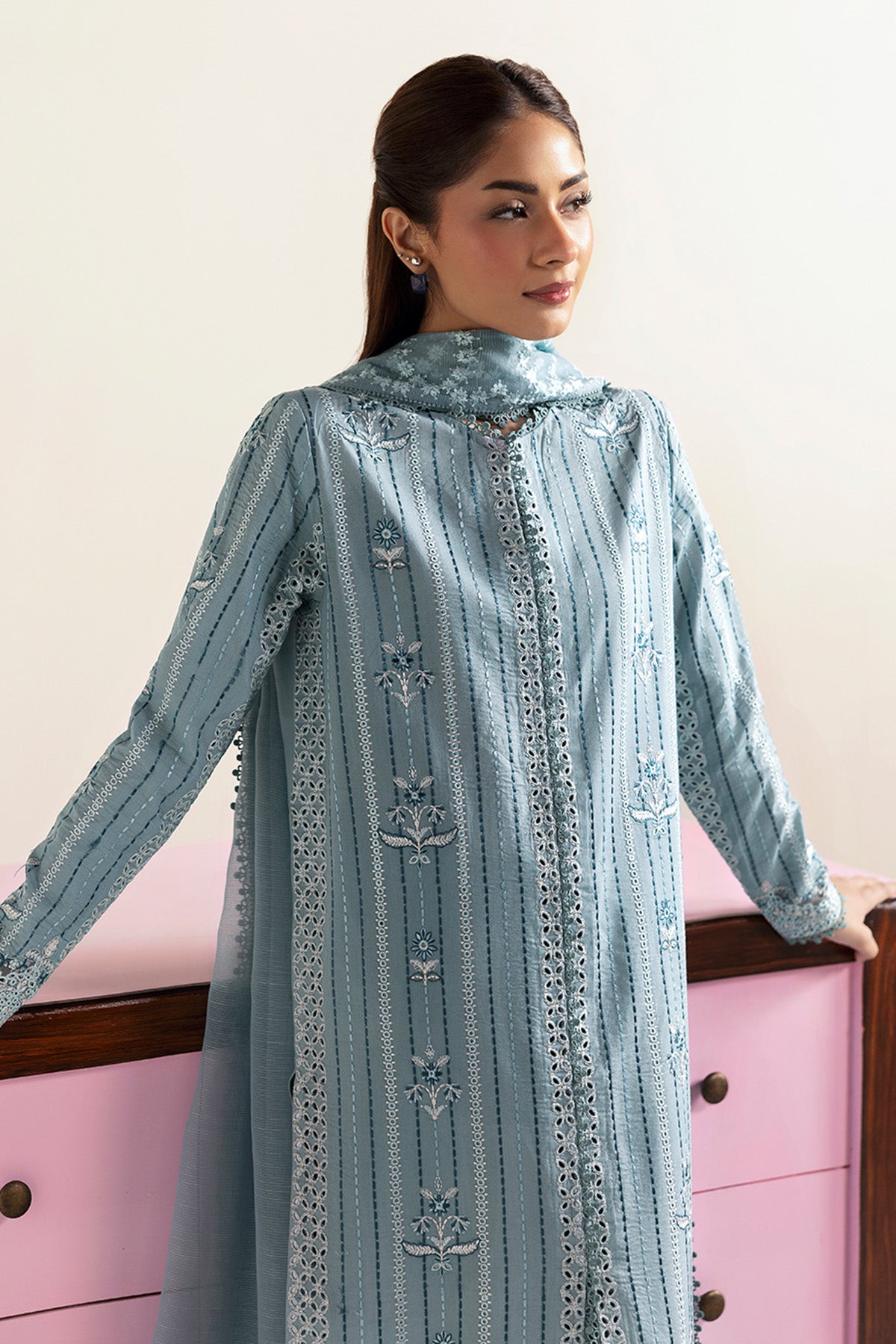 luxury lawn collection 2025
