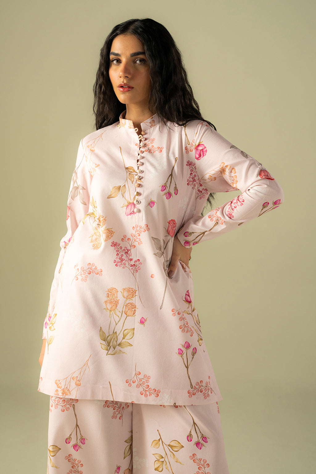 best lawn dress in pakistan