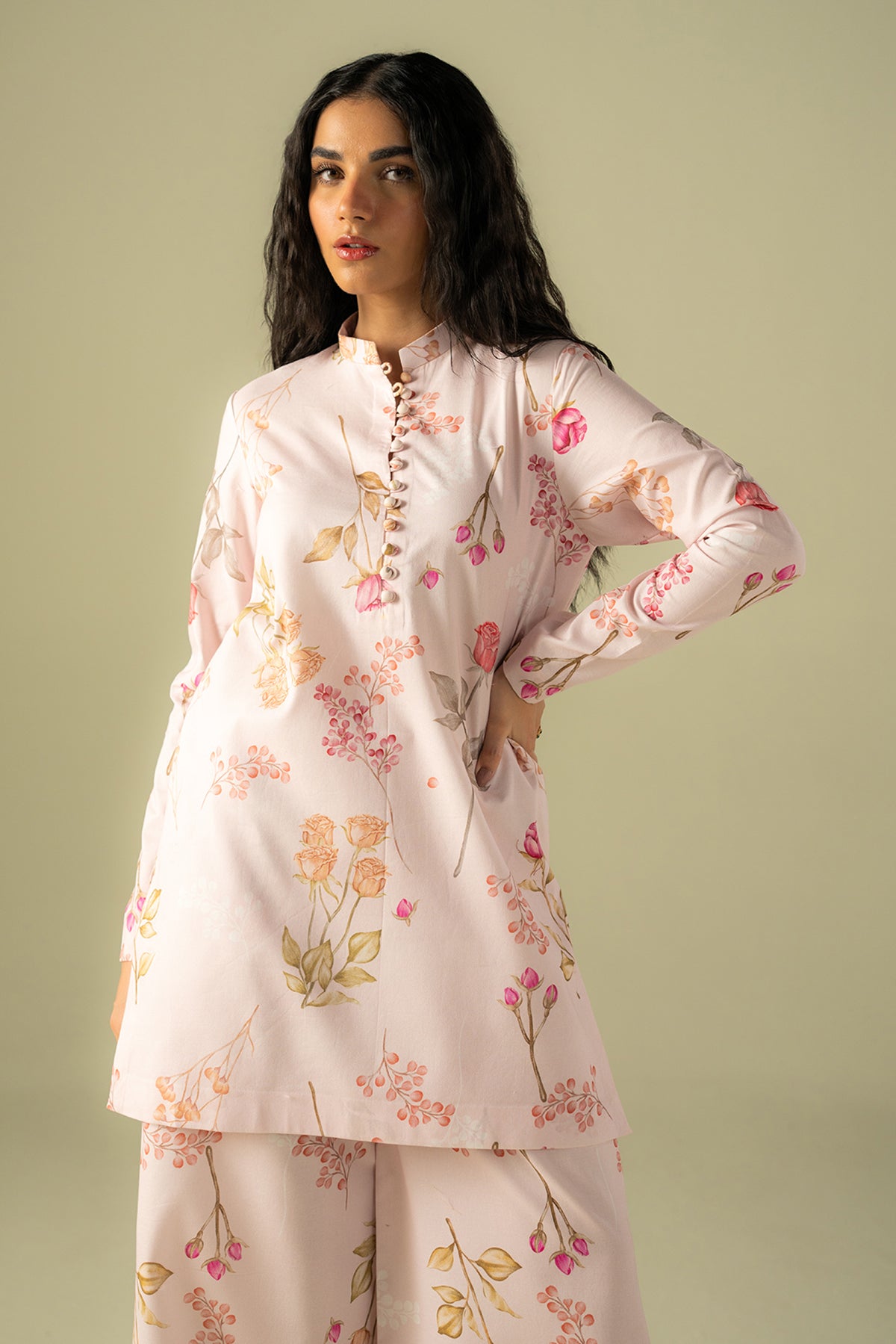 best lawn dress in pakistan