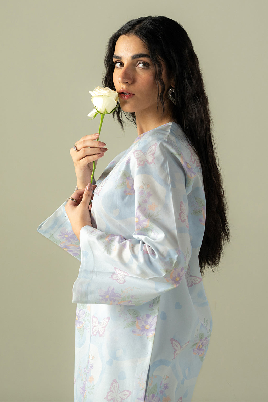 lawn pakistani suits