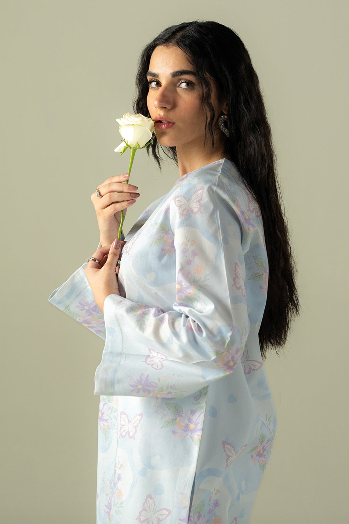 lawn pakistani suits