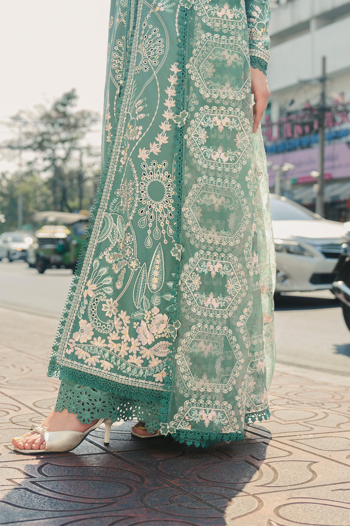 lawn suits online