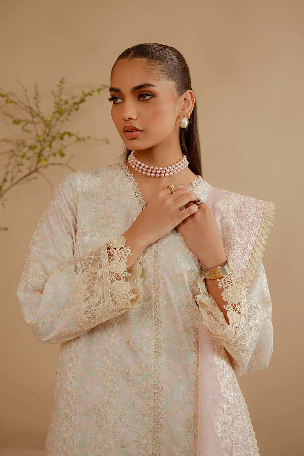 Pakistani dress ladies