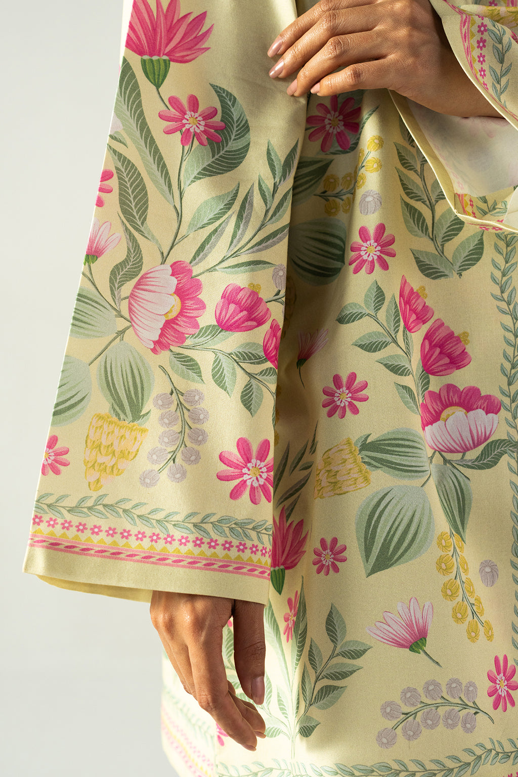 afrozeh luxury lawn