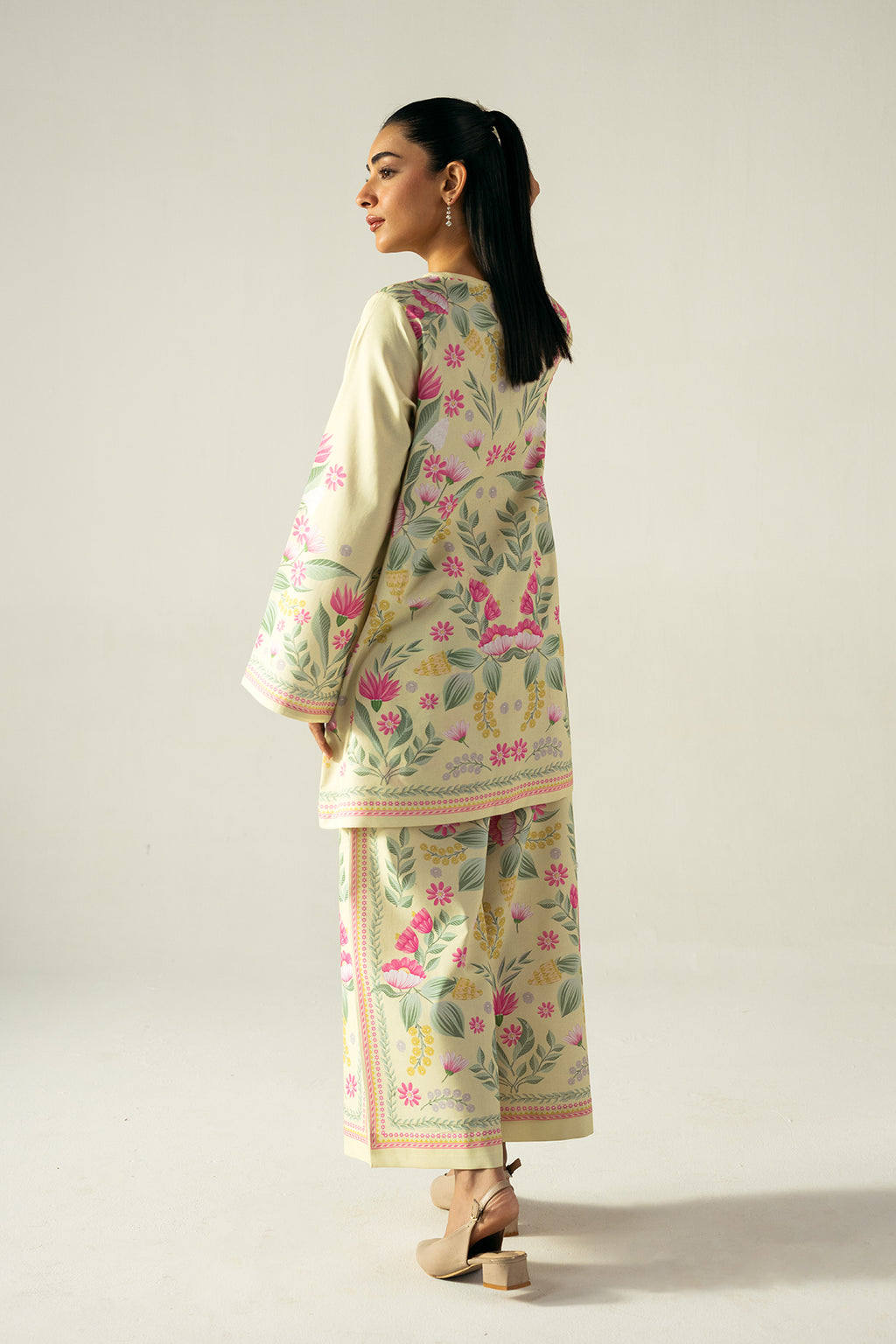 pakistani lawn suits