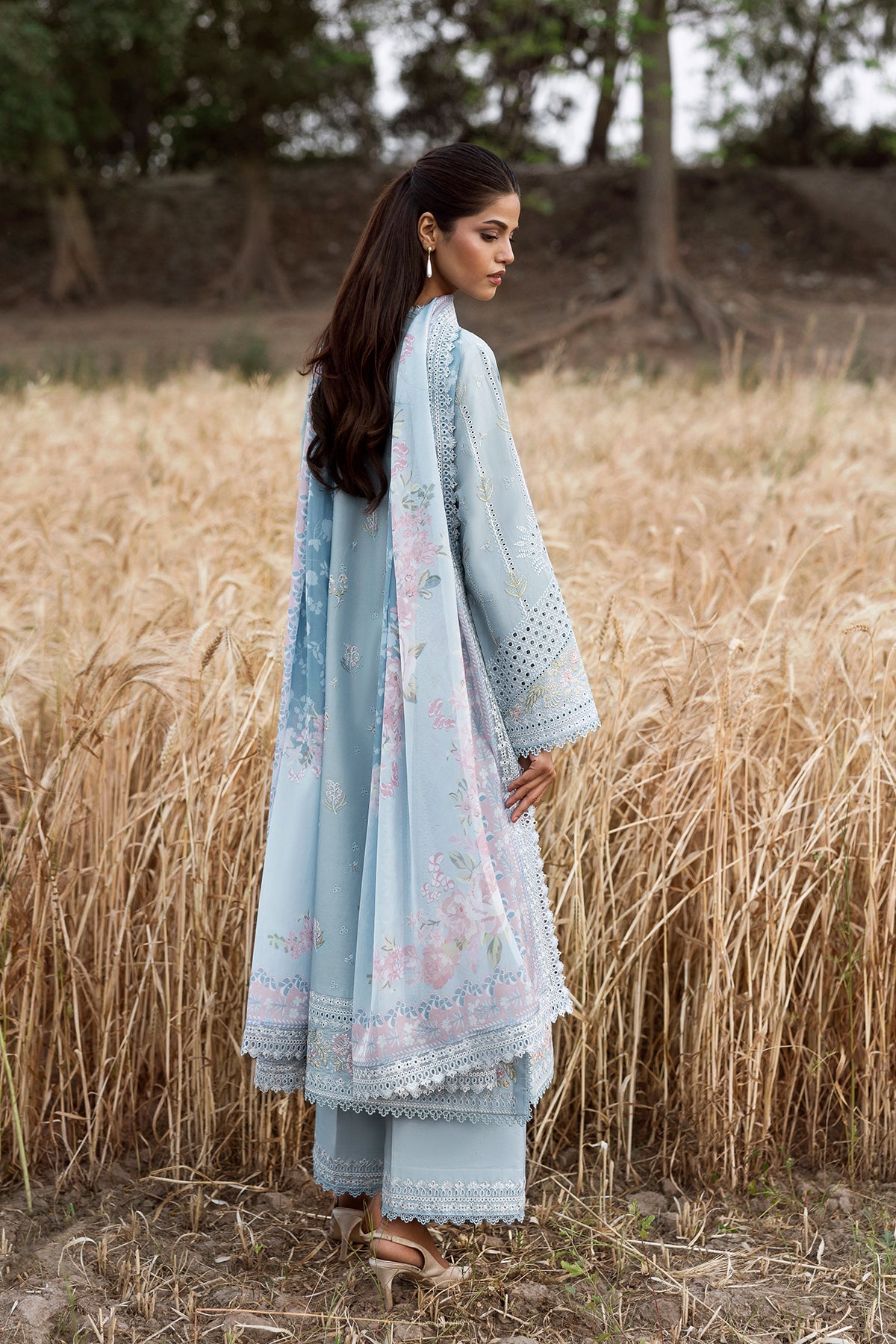 lawn clothing 