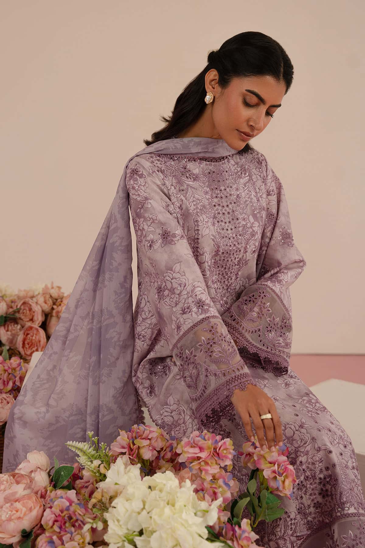 printed lawn suits