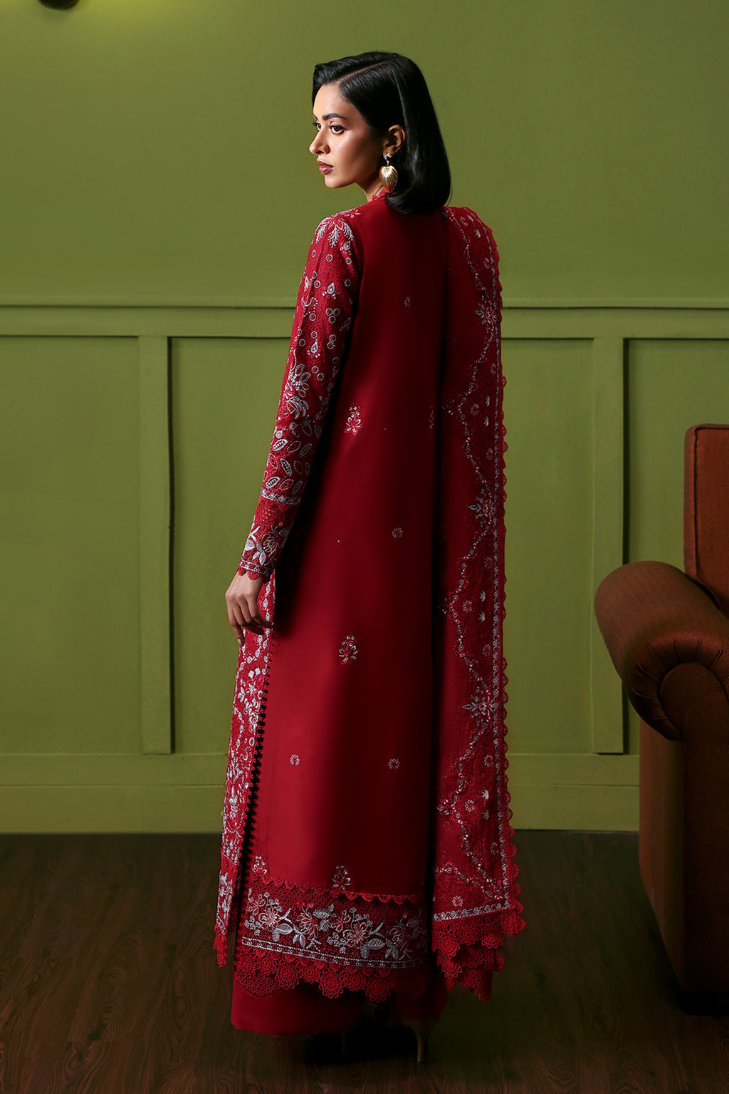 luxury lawn dresses 