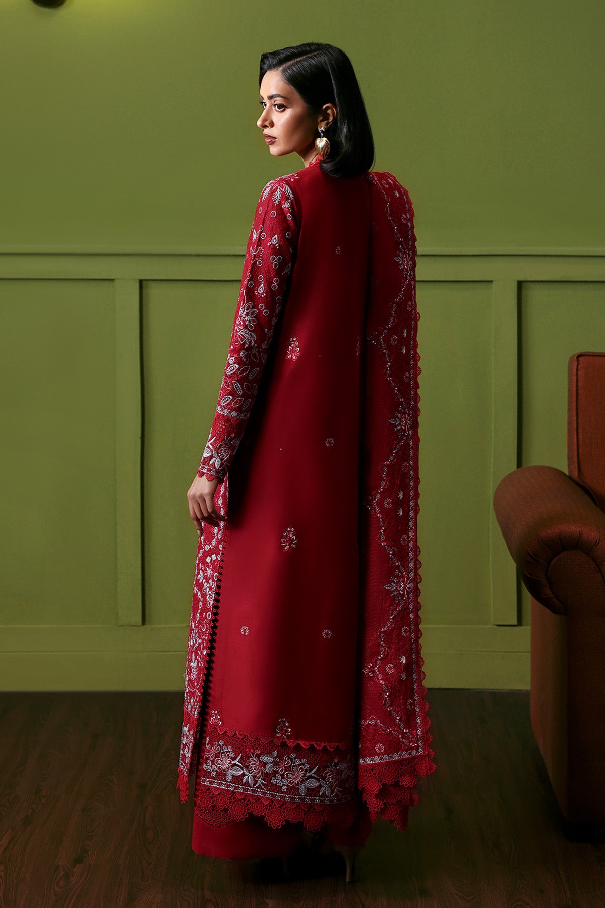 luxury lawn dresses 